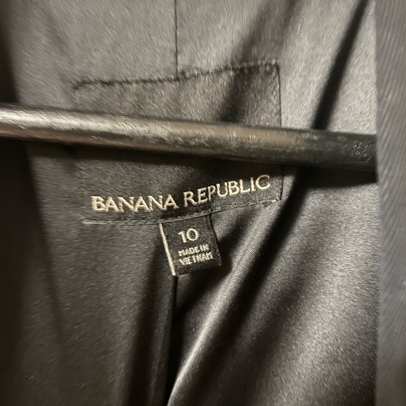 Banana Republic | Black Blazer - Picture 3 of 5